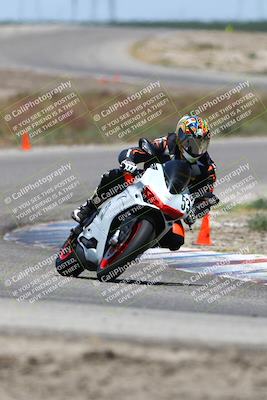 media/May-25-2025-Lets Ride (Sun) [[0ff033e448]]/B Group/1220pm (Riverside)/